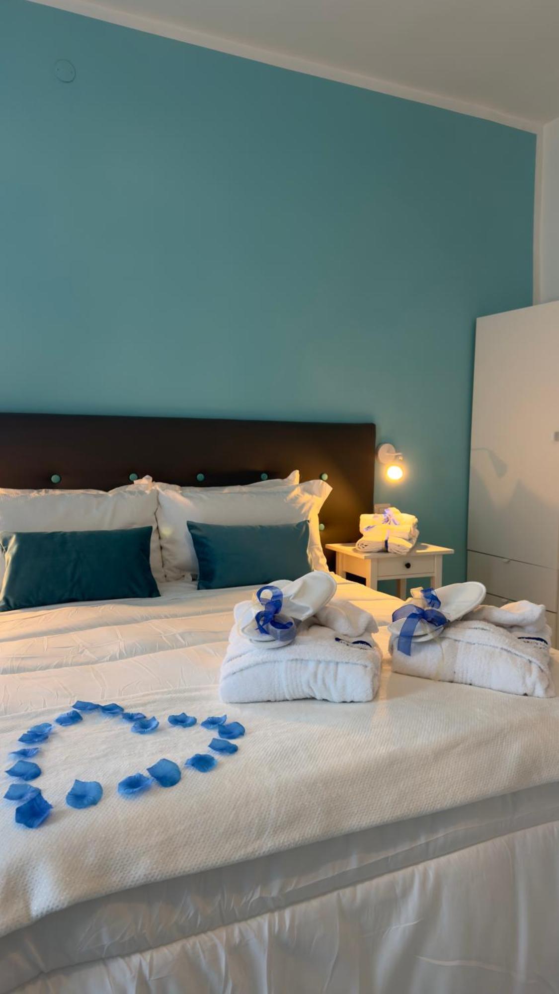 Pharus Miseni Suites And Rooms Bacoli Esterno foto